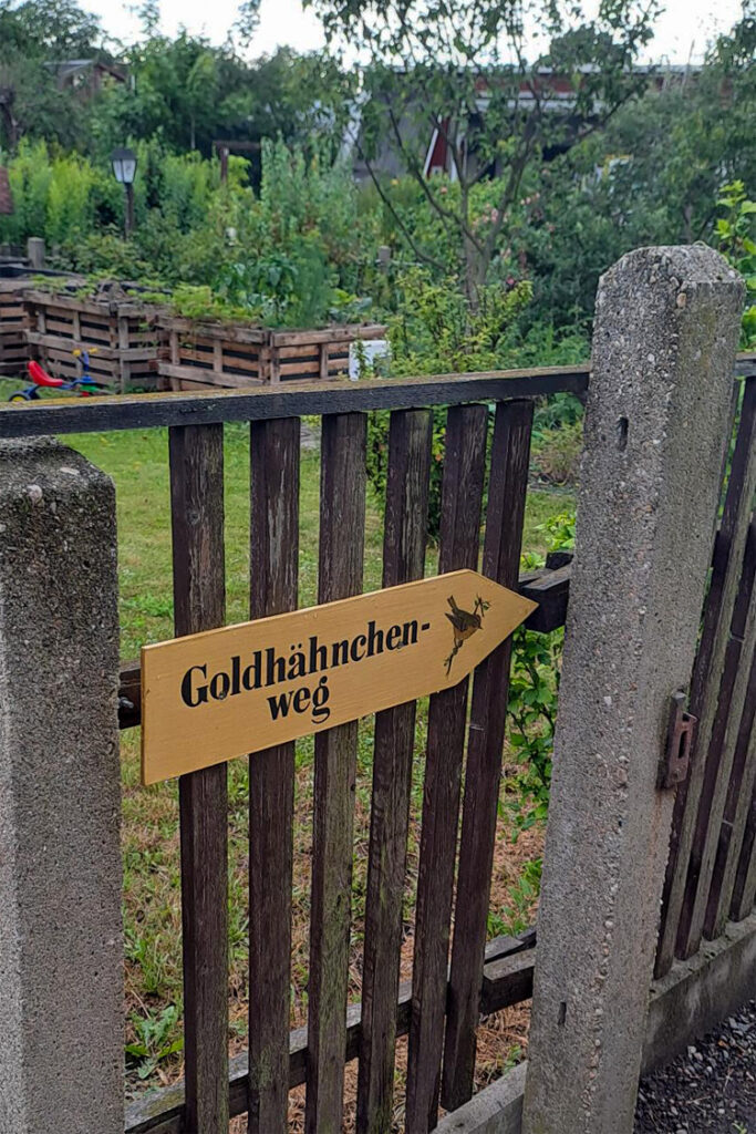 WEGSCHILD GOLDHÄHNCHENWEG